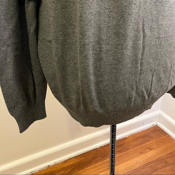 Old Navy V-Neck Sweater Dark Heather Gray - Picture 5 of 12